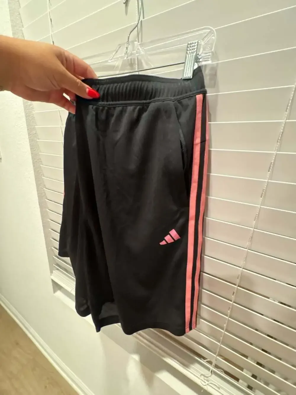 Adidas Men's Designed to Move 3-Stripes Training Shorts in Black/Scarlet